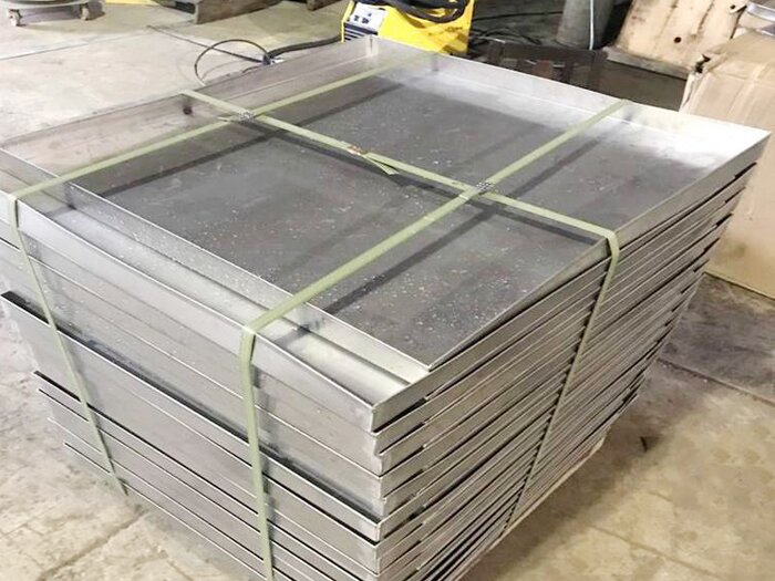 <strong>烘（hōng）盤不鏽鋼衝孔托盤</strong>